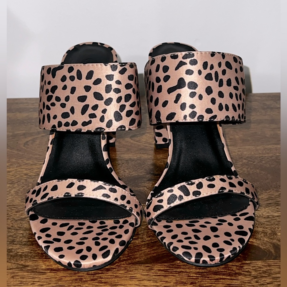 Leopard sandal heel